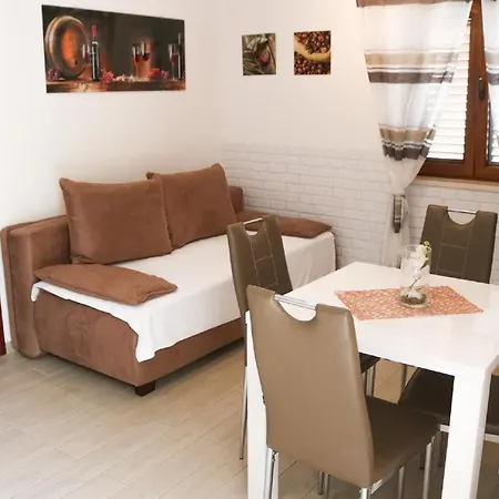 Apartamento Melany Slano